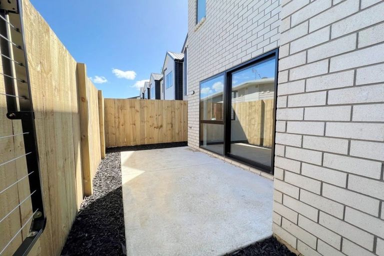 Photo of property in 1/12 Charlemont Street, Whitiora, Hamilton, 3200