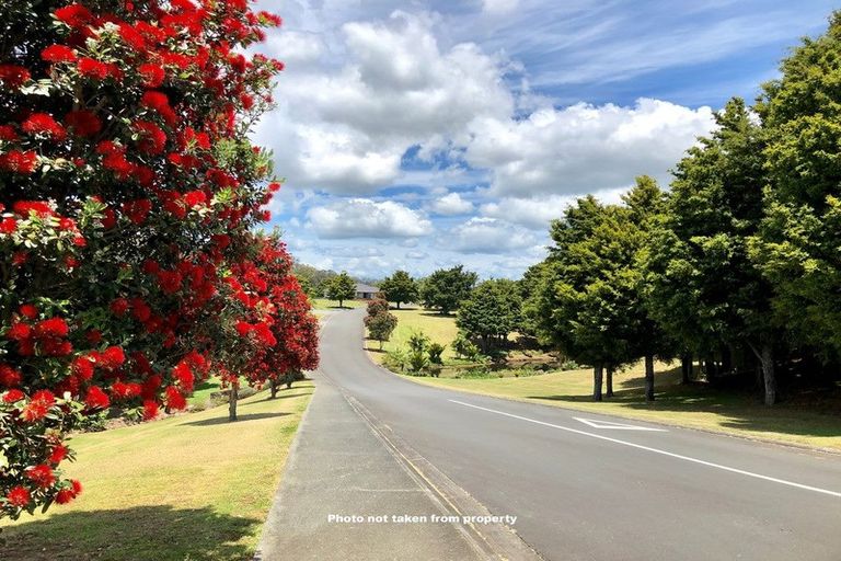 Photo of property in 33 Amsharlo Drive, Kerikeri, 0230