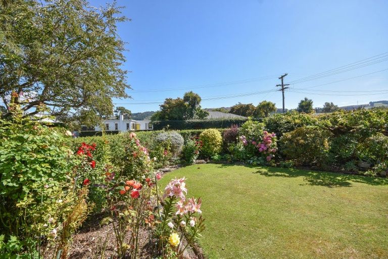 Photo of property in 15 Beaumaris Street, Outram, 9019