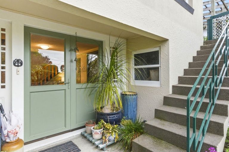 Photo of property in 79 Kawiu Road, Levin, 5510