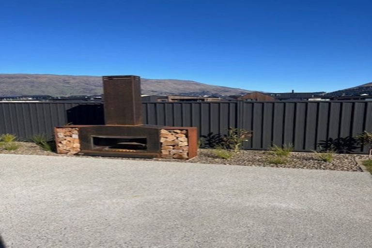 Photo of property in 7 Mason Street, Wanaka, 9305