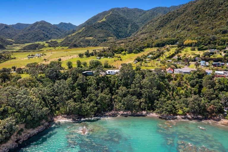 Photo of property in 8377 State Highway 35, Whanarua Bay, Te Kaha, 3199