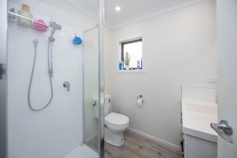 Photo of property in 2/33 Cowley Drive, Temple View, Hamilton, 3218