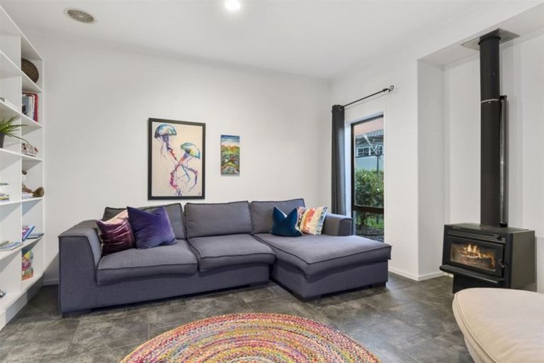 Photo of property in 51 Honeysuckle Lane, Ohauiti, Tauranga, 3112