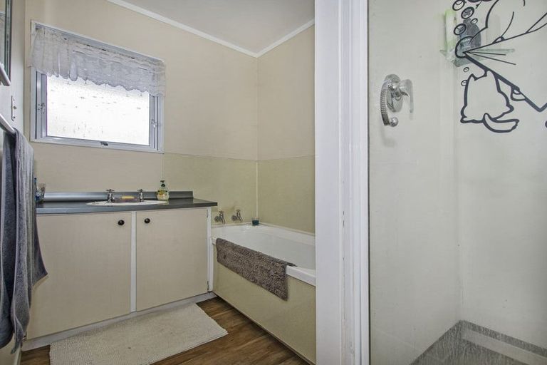 Photo of property in 1 Rerewai Place, Tikipunga, Whangarei, 0112