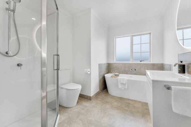 Photo of property in 15 Mulvaney Crescent, Henderson, Auckland, 0612