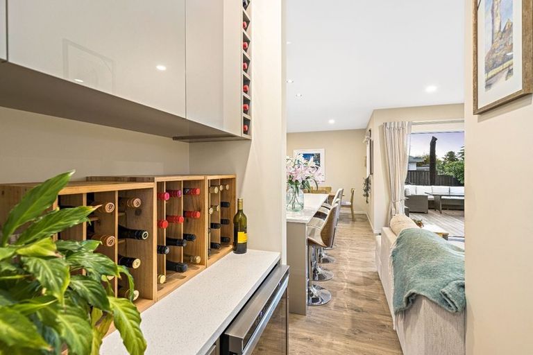 Photo of property in 11 Nobilo Road, Kumeu, 0810