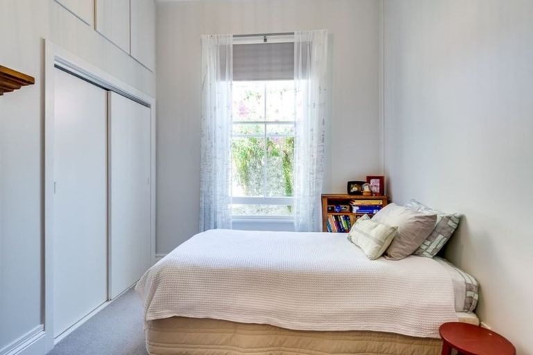 Photo of property in 7a Bay View Road, Bluff Hill, Napier, 4110