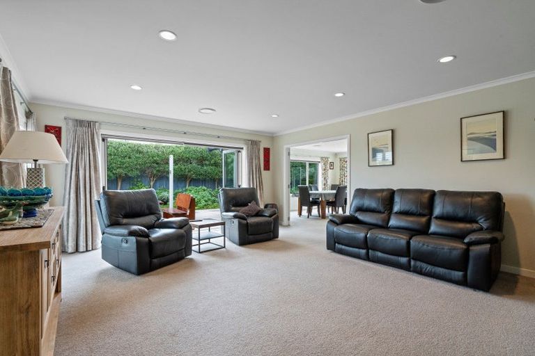 Photo of property in 11 Byron Brown Place, Otaki Beach, Otaki, 5512