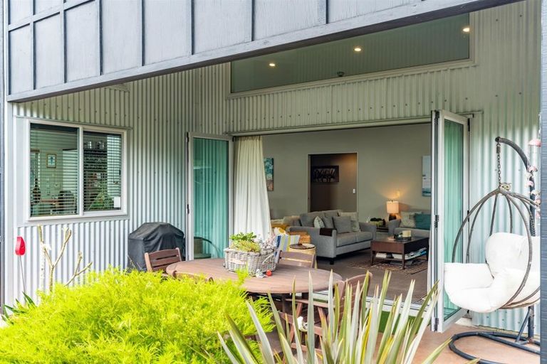 Photo of property in 12 Seabreeze Road, Mangawhai Heads, Mangawhai, 0505