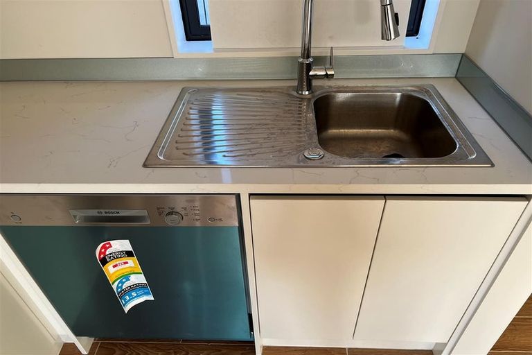 Photo of property in 27 Arahopu Place, Papakura, 2110