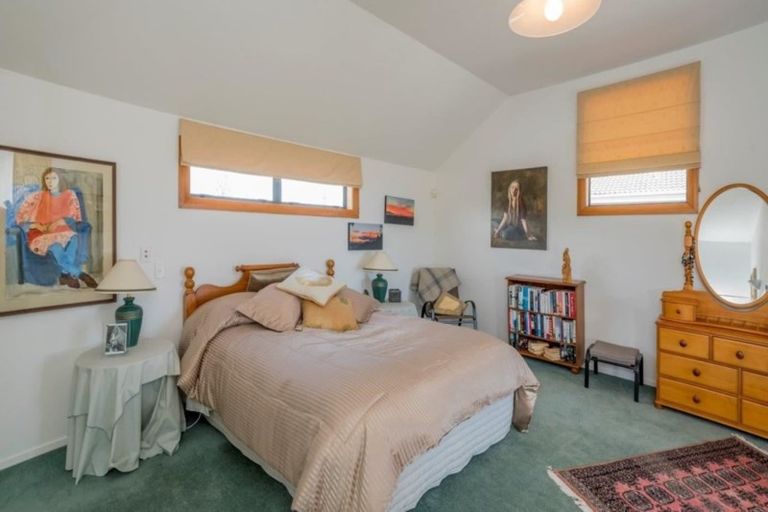 Photo of property in 108 Field Way, Waikanae Beach, Waikanae, 5036