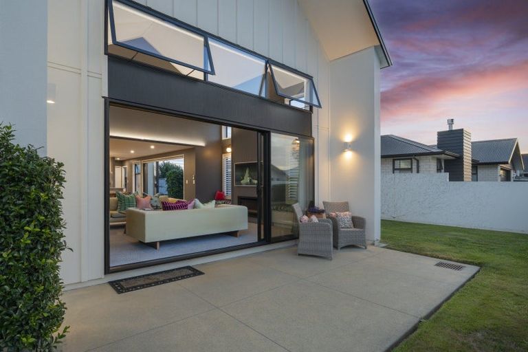 Photo of property in 16 Saint Thomas Avenue, Pyes Pa, Tauranga, 3112