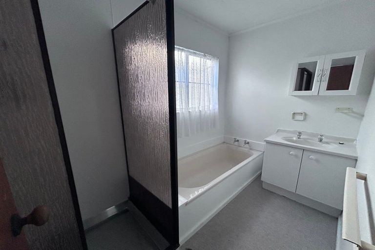 Photo of property in 2/3 Islington Street, Trentham, Upper Hutt, 5018