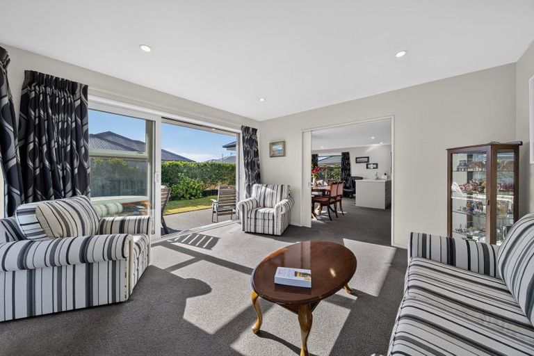 Photo of property in 42 Brockelbank Drive, Kaiapoi, 7630