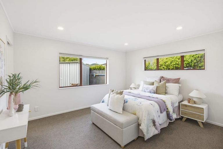 Photo of property in 4 Glen Loch Place, Paraparaumu, 5032