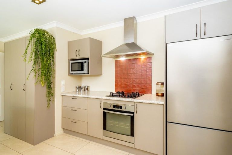 Photo of property in 11 Mcdonnell Road, Arrowtown, 9302