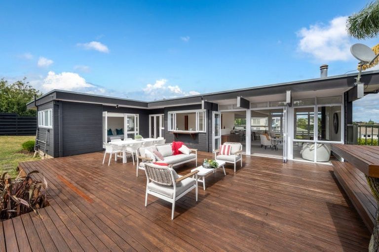 Photo of property in 22 Andrea Place, Sunnyhills, Auckland, 2010