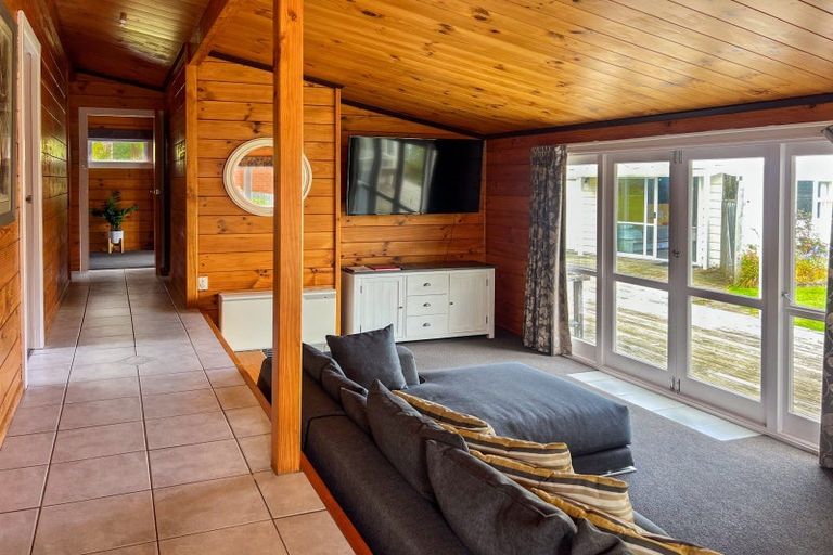 Photo of property in 1 Highfield Place, Lynmore, Rotorua, 3010