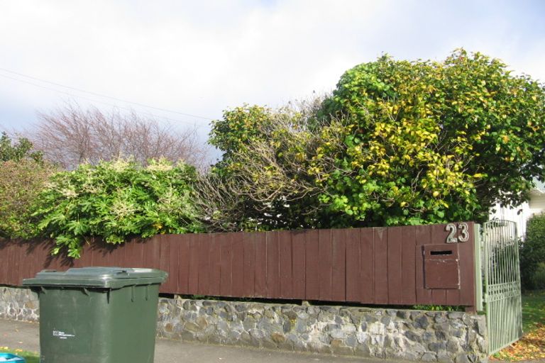 Photo of property in 23 Hautana Square, Woburn, Lower Hutt, 5010