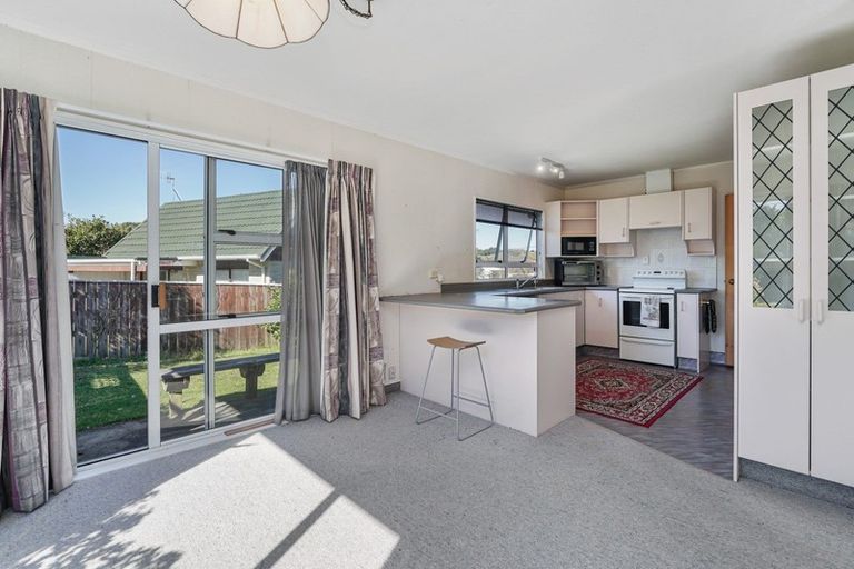 Photo of property in 40 Rauparaha Street, Waikanae Beach, Waikanae, 5036