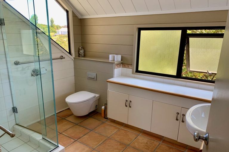 Photo of property in 34 Harbour View Road, Leigh, 0985