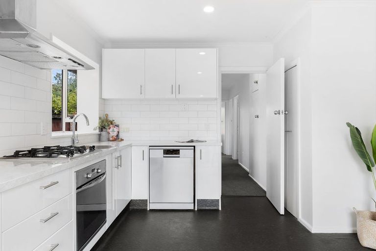 Photo of property in 94 Greenhaven Drive, Burwood, Christchurch, 8083