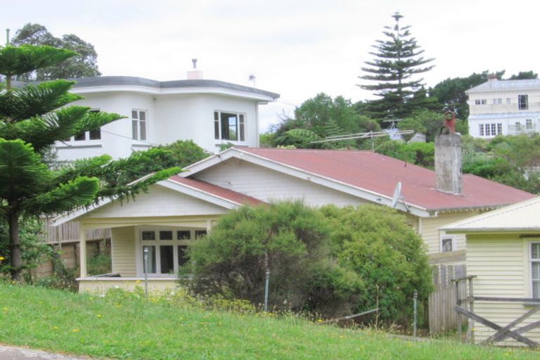 Photo of property in 35 Moffitt Street, Vogeltown, Wellington, 6021