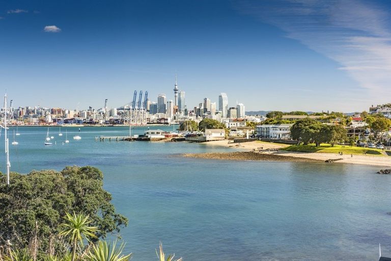 Photo of property in 12 Jubilee Avenue, Devonport, Auckland, 0624