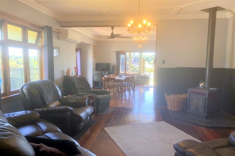 Photo of property in 1 Tavistock Place, Waipukurau, 4200