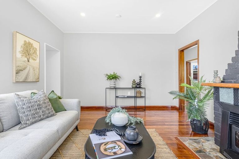 Photo of property in 7a Nathan Place, West End, Palmerston North, 4412