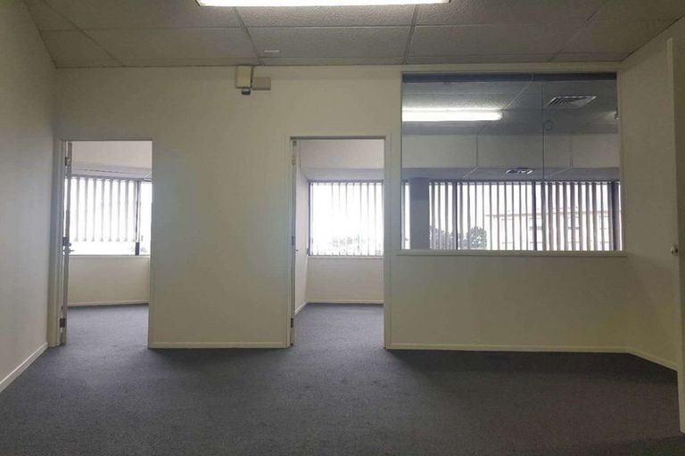 Photo of property in 1d Daytona Road, Henderson, Auckland, 0610