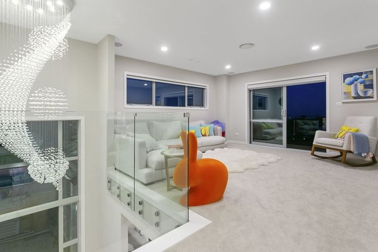 Photo of property in 12 Spyglass Street, Red Beach, 0932