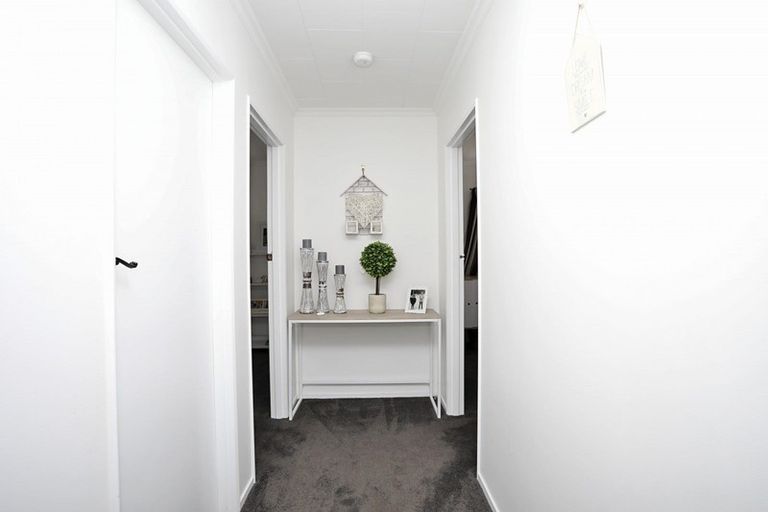 Photo of property in 3 Watt Road, Otatara, Invercargill, 9879