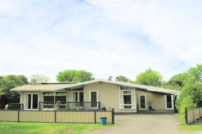 Photo of property in 2 Oak Street, Mangapapa, Gisborne, 4010