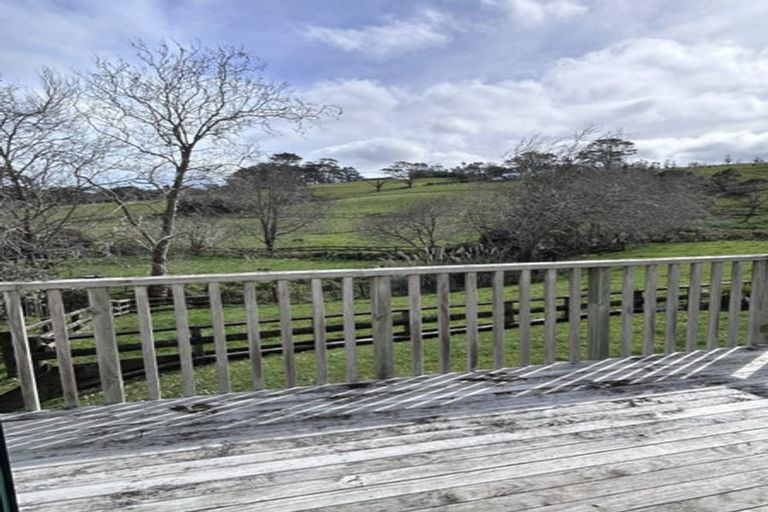 Photo of property in 136 Muriwai Road, Waimauku, 0881