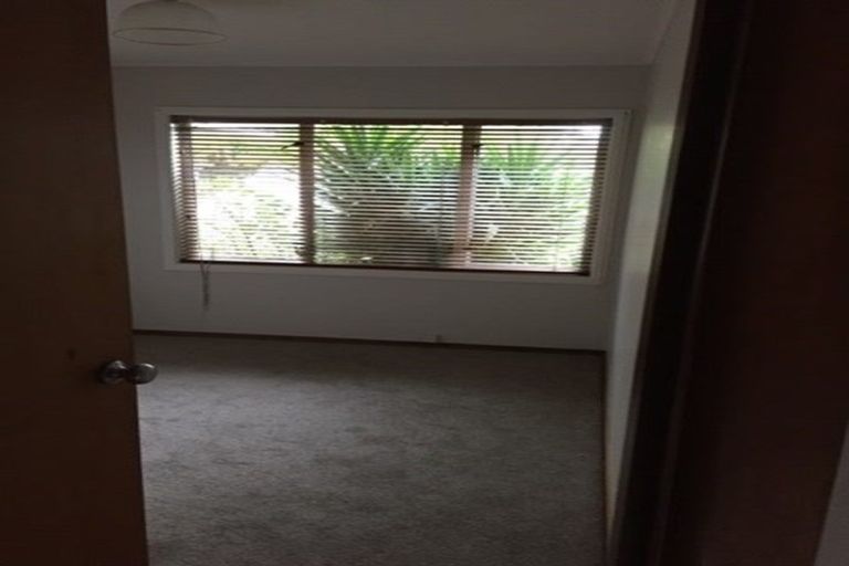 Photo of property in 74 Neil Avenue, Te Atatu Peninsula, Auckland, 0610