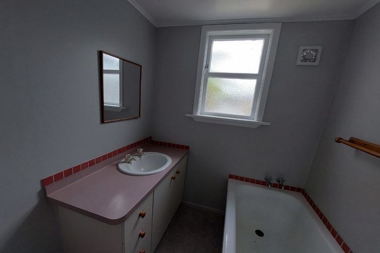 Photo of property in 9 Bank Street, Amberley, 7410