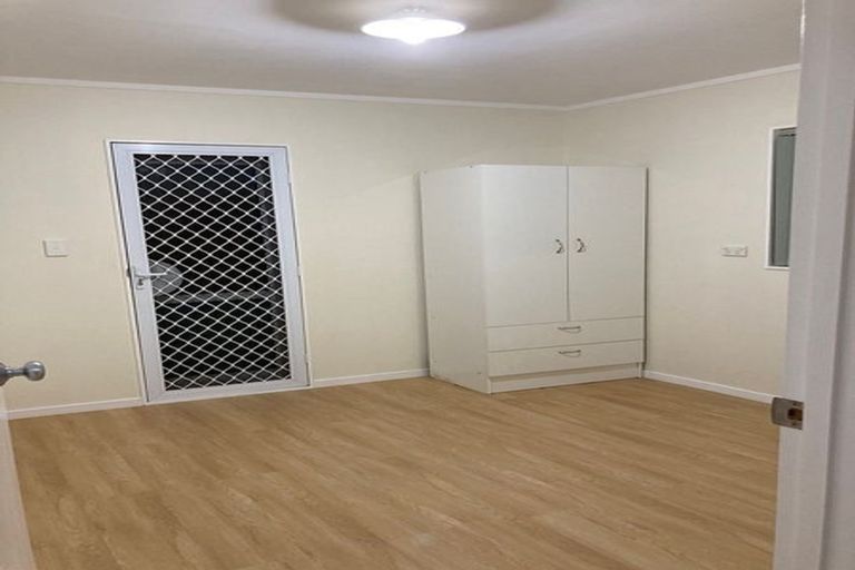 Photo of property in 55a Archibald Road, Kelston, Auckland, 0602