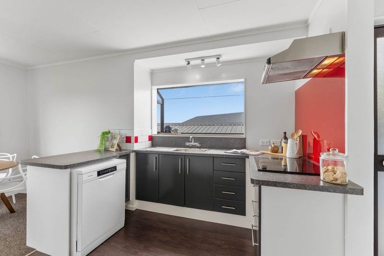 Photo of property in 60 Campbell Avenue, Paraparaumu, 5032