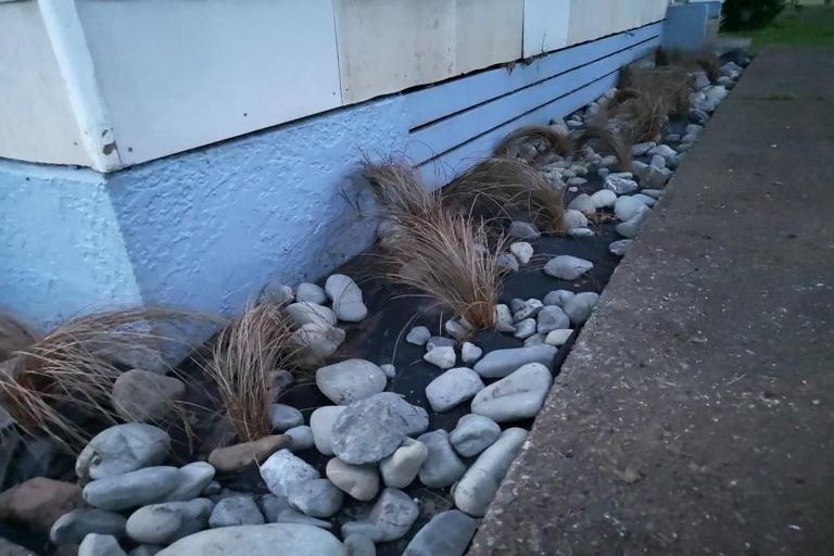 Photo of property in 35-37 Goldsmith Crescent, Levin, 5510