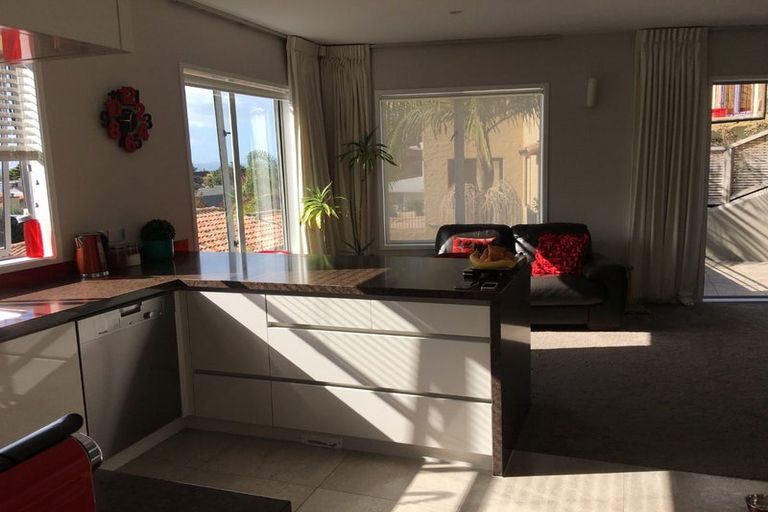 Photo of property in 28 Oakwood Grove, Eastern Beach, Auckland, 2012