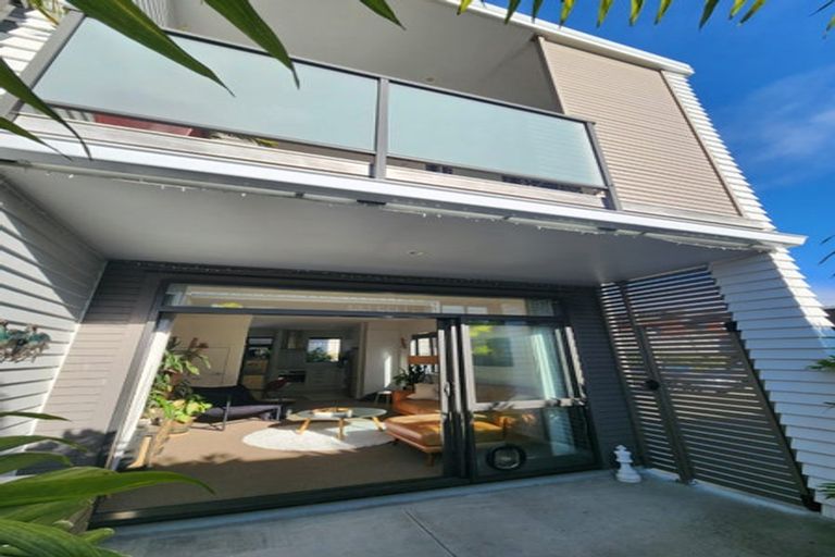 Photo of property in 10/50 Ocean View Road, Northcote, Auckland, 0627