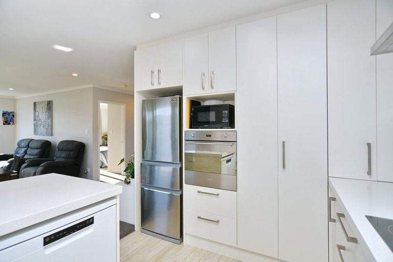 Photo of property in 1/28 Kirsten Place, Parklands, Christchurch, 8083