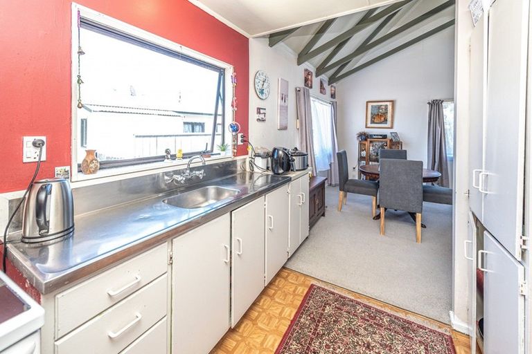 Photo of property in 23 Manuka Street, Castlecliff, Whanganui, 4501