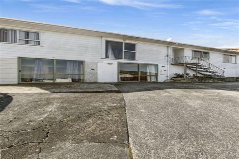 Photo of property in 1/11 Chamade Place, Clover Park, Auckland, 2019