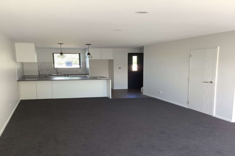 Photo of property in 2/677 Worcester Street, Linwood, Christchurch, 8062