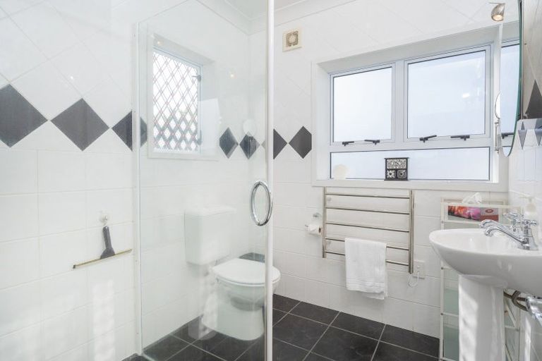 Photo of property in 2a Poplar Street, Whitianga, 3510