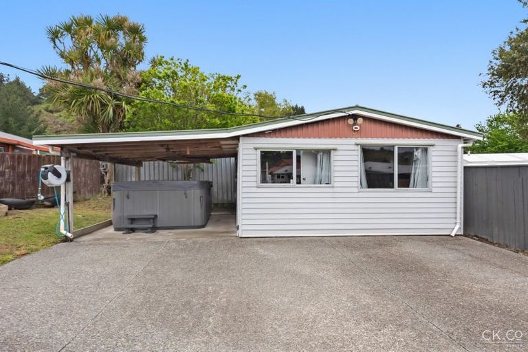 Photo of property in 7 Prestige Place, Maoribank, Upper Hutt, 5018