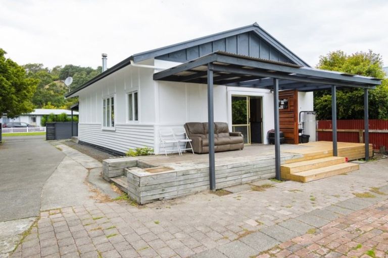 Photo of property in 6 Newton Street, Outer Kaiti, Gisborne, 4010
